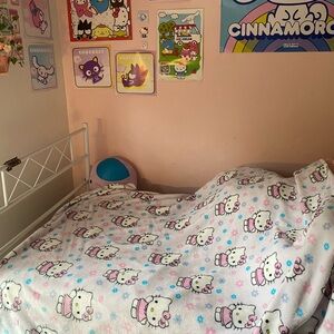 Hello kitty blanket